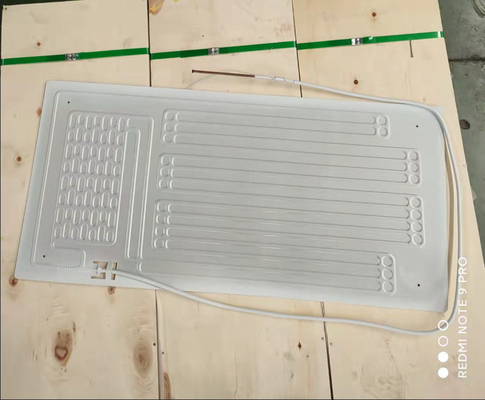 White Aluminium Single Entry Roll Bond Evaporator Untuk Peralatan Rumah Tangga