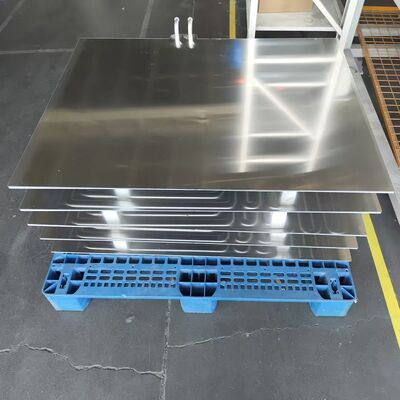 Kualitas Pelat Dingin Cair Berpendingin Air Aluminium Solder Berkelanjutan Stamping untuk ESS Skala Utilitas dan Elektronik Daya Tugas Berat pabrik